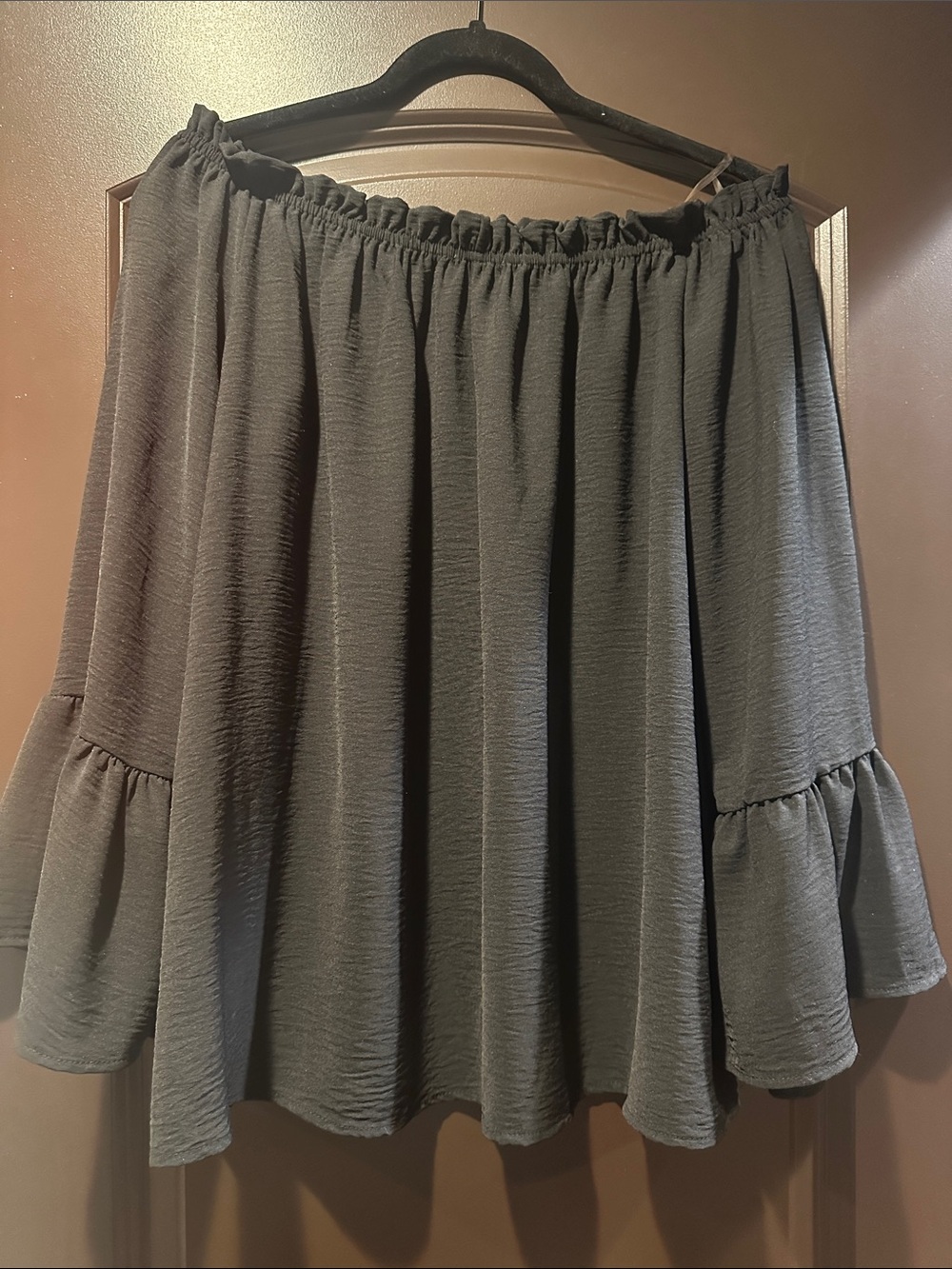 Off-Shoulder Bell Sleeve blouse